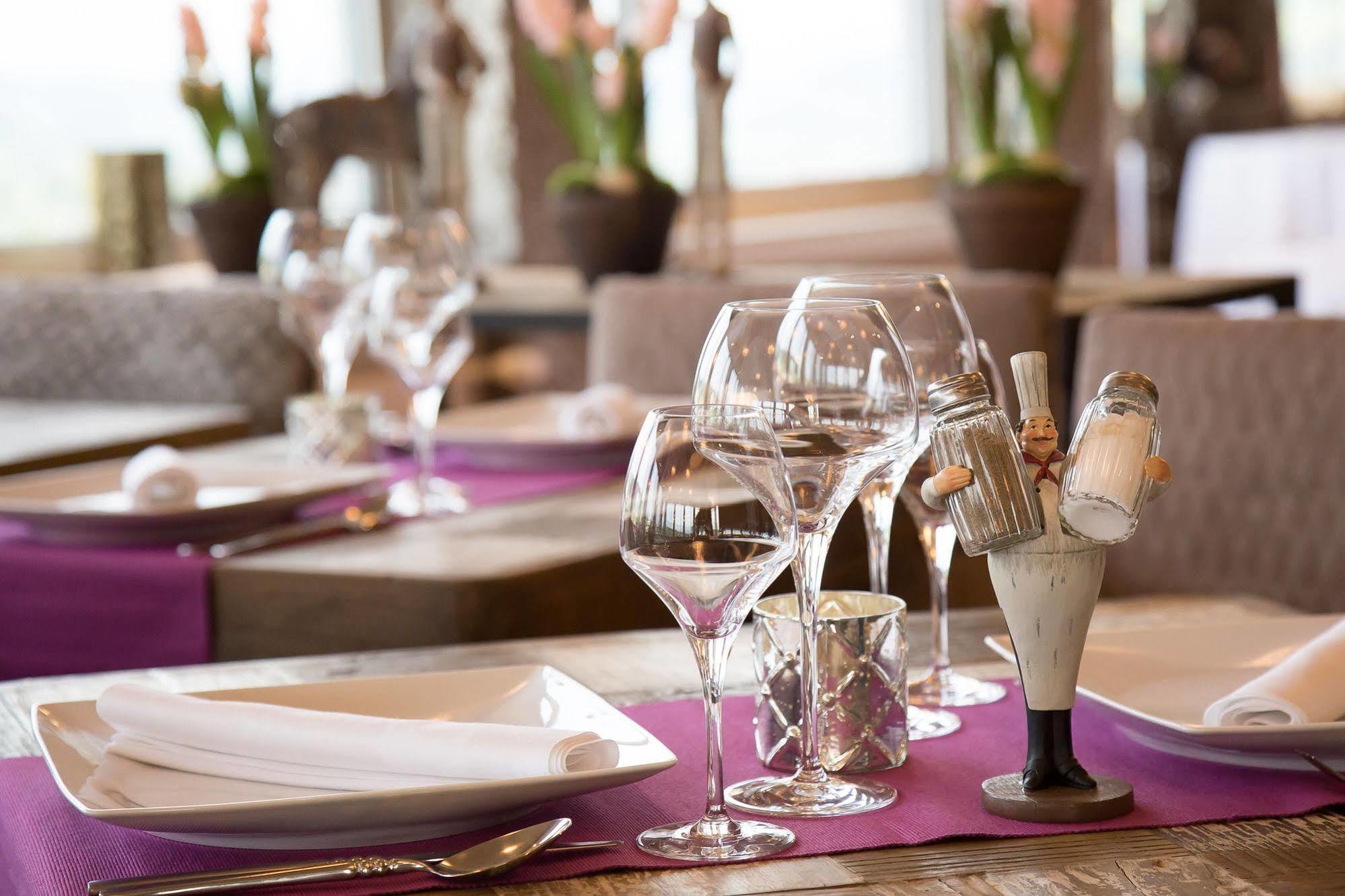 Glashaus Hotel Menziken Ngoại thất bức ảnh